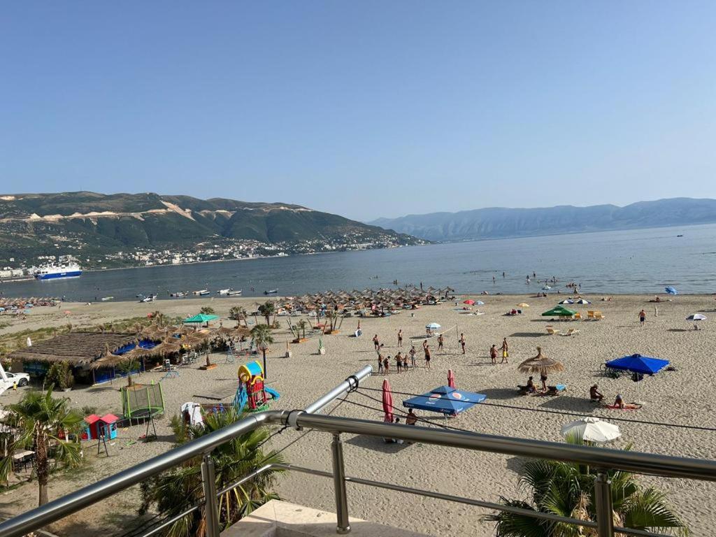 Soleil Apartment With Sunbed & Umbrella Vlorë Exterior foto