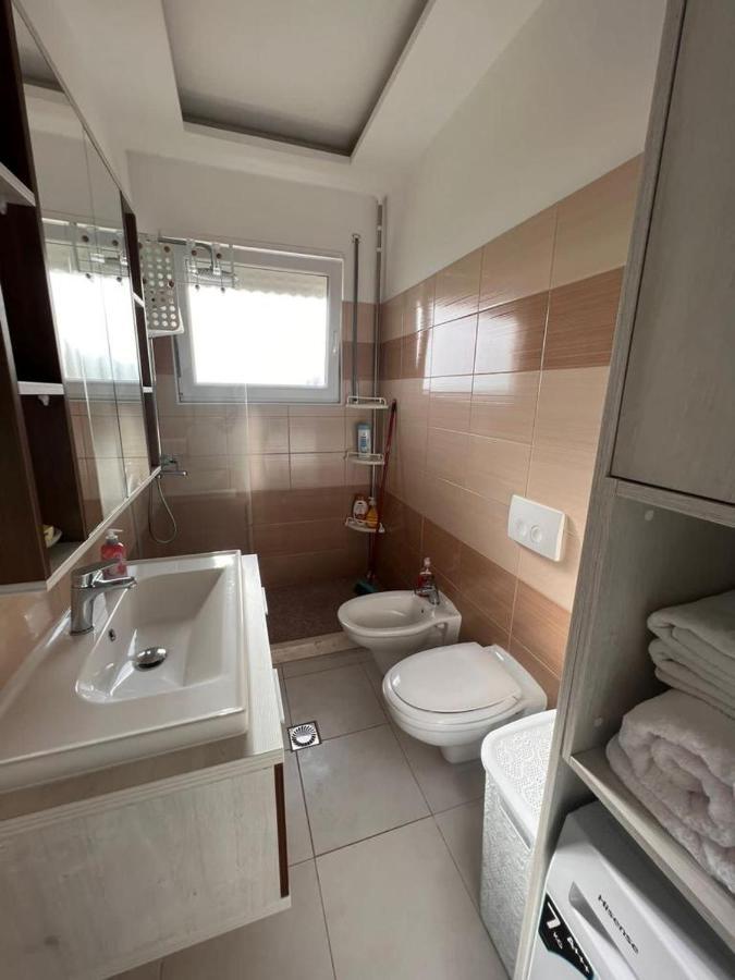 Soleil Apartment With Sunbed & Umbrella Vlorë Exterior foto