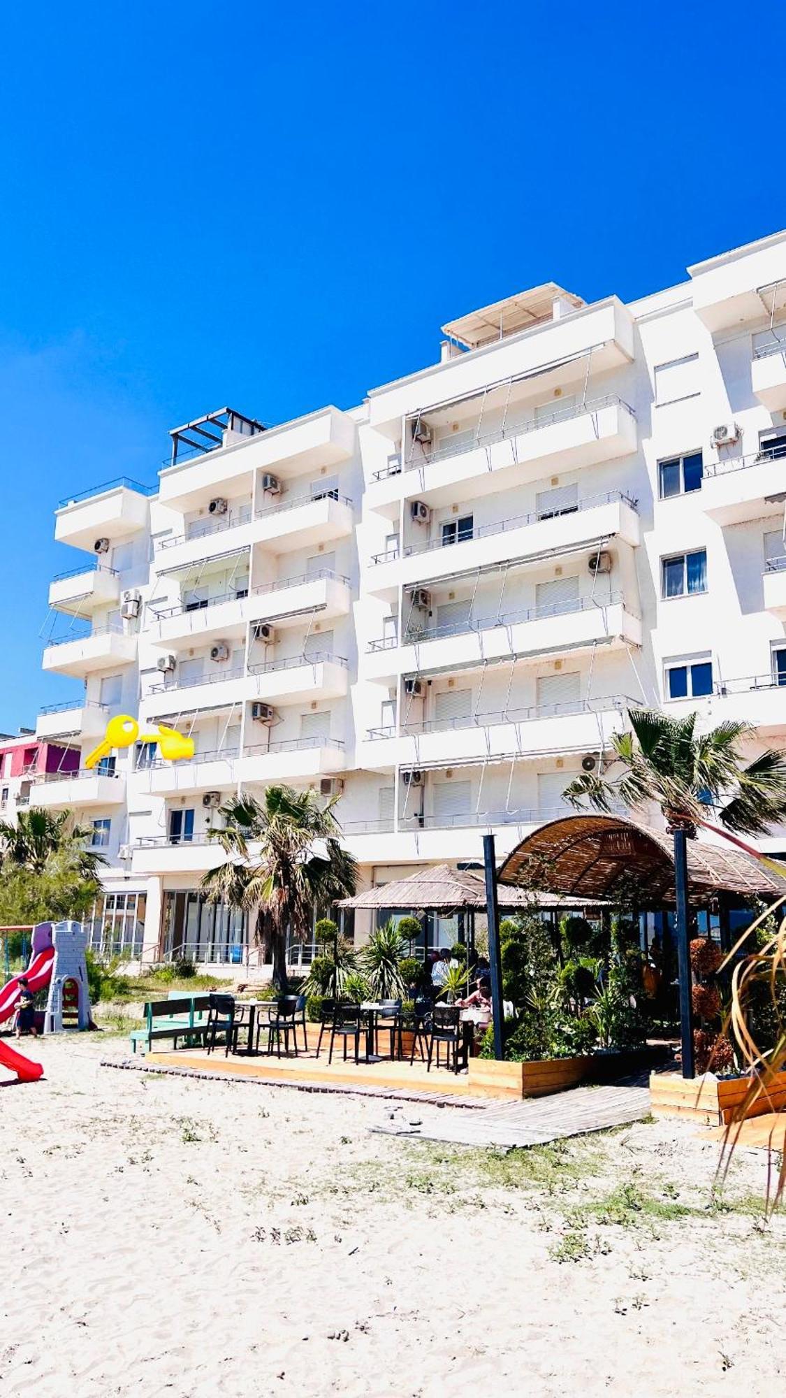 Soleil Apartment With Sunbed & Umbrella Vlorë Exterior foto
